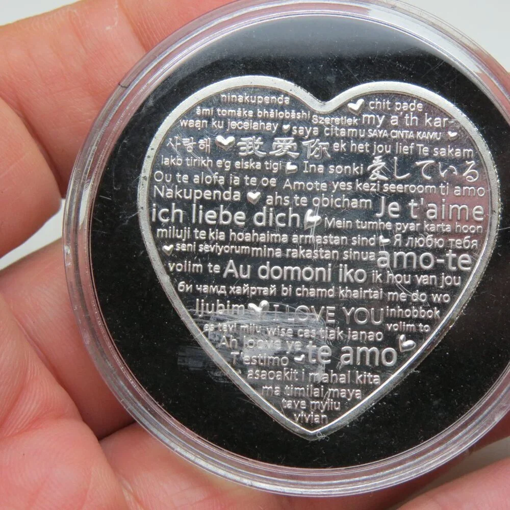 Silver Love Roses Medalian Collections - Picture 2 of 3